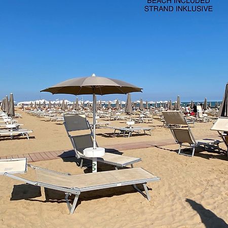 Agua Apartment With Beach Included Lido di Jesolo Exterior photo